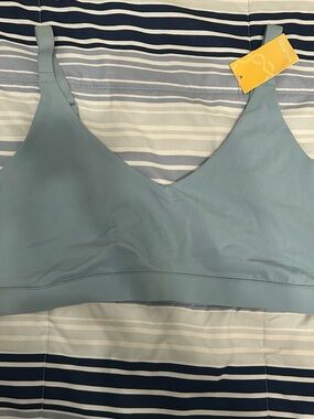 Soft V-Neck Seamless Bralette in Light Blue